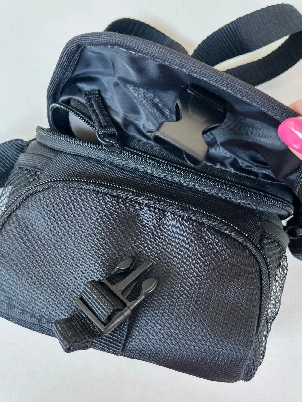 Sony LCS-U11 Camera Carrying Case Black NWOT Adjustable Divider Shoulder Bag